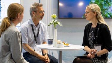 exhibitors at aircraft interiors expo